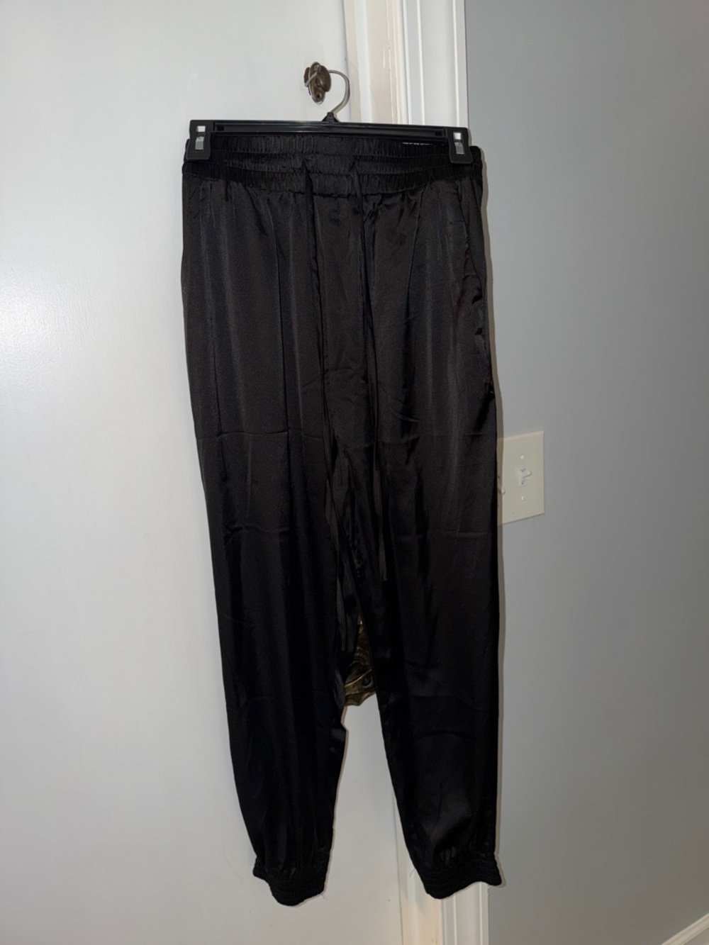 Men's Black Elastic-Waist Jogger Pants
